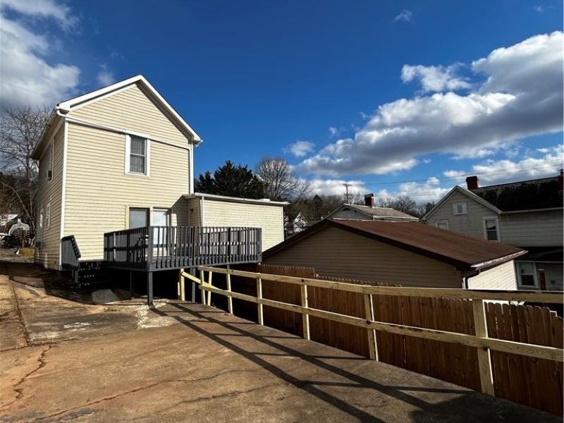 703 9th Street, Marietta, OH 45750 Photo 3