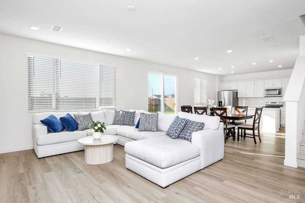 681 Shefford Drive, Vacaville, CA 95687 Main Photo