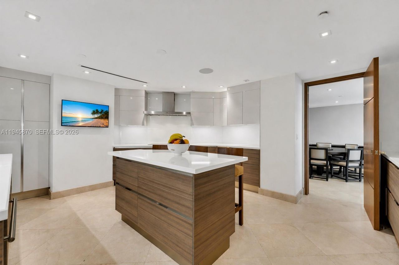 1643 Brickell Ave, Unit 3904, Miami, FL 33129 Photo