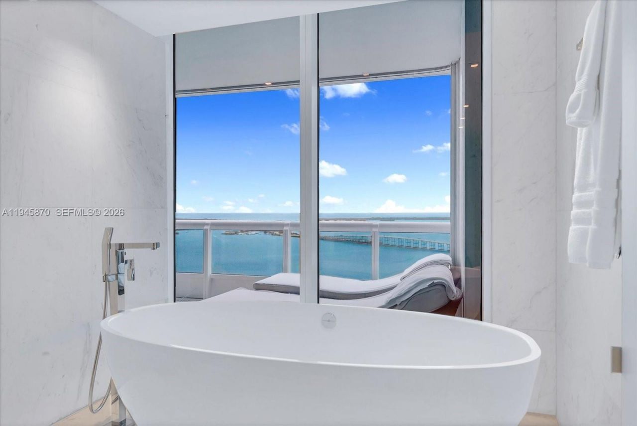 1643 Brickell Ave, Unit 3904, Miami, FL 33129 Photo