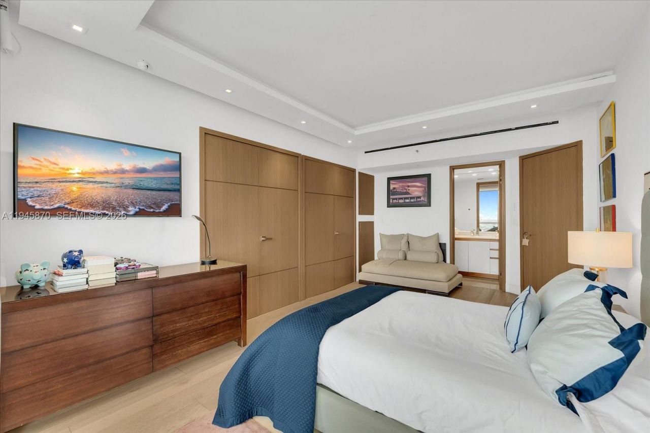 1643 Brickell Ave , Unit 3904, Miami, FL 33129 Photo