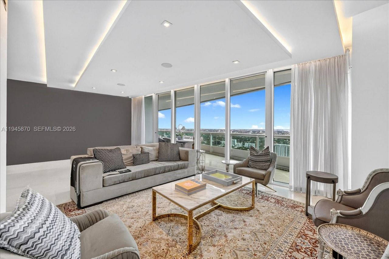 1643 Brickell Ave , Unit 3904, Miami, FL 33129 Photo