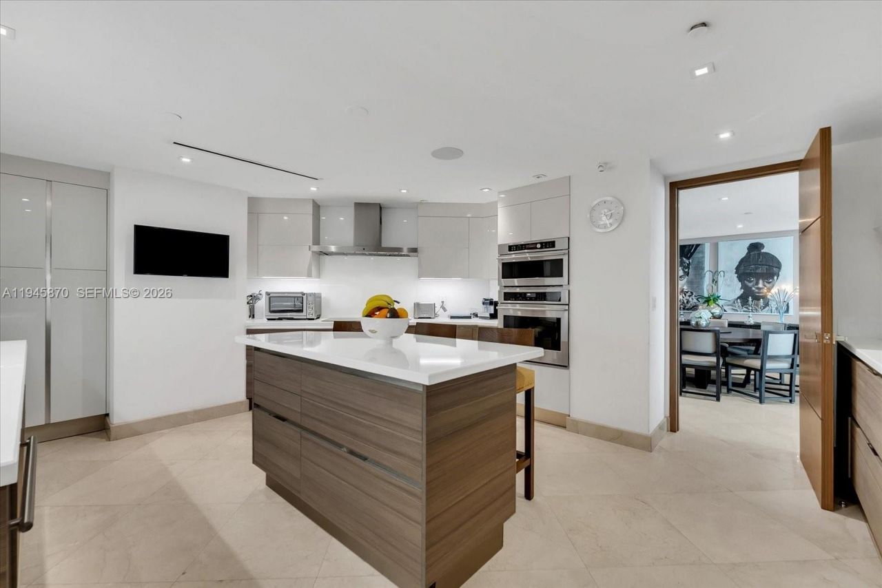 1643 Brickell Ave , Unit 3904, Miami, FL 33129 Photo