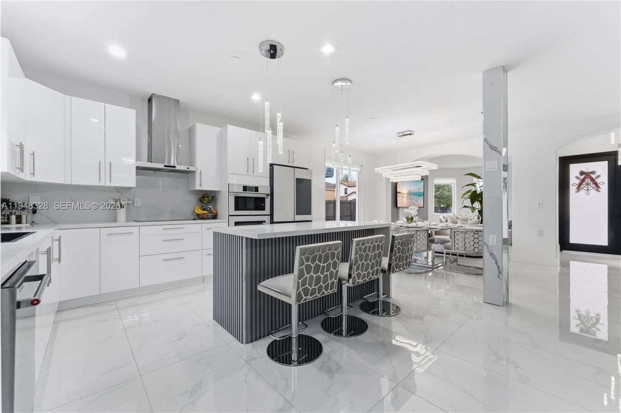 14452 SW 10th St, Miami, FL 33184 Photo