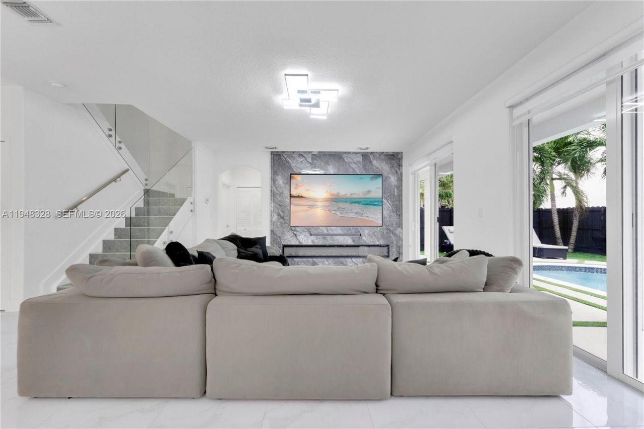 14452 SW 10th St, Miami, FL 33184 Photo