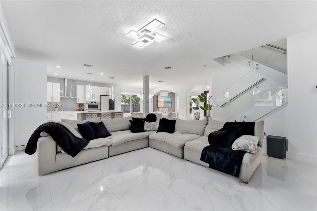 14452 SW 10th St, Miami, FL 33184 Photo