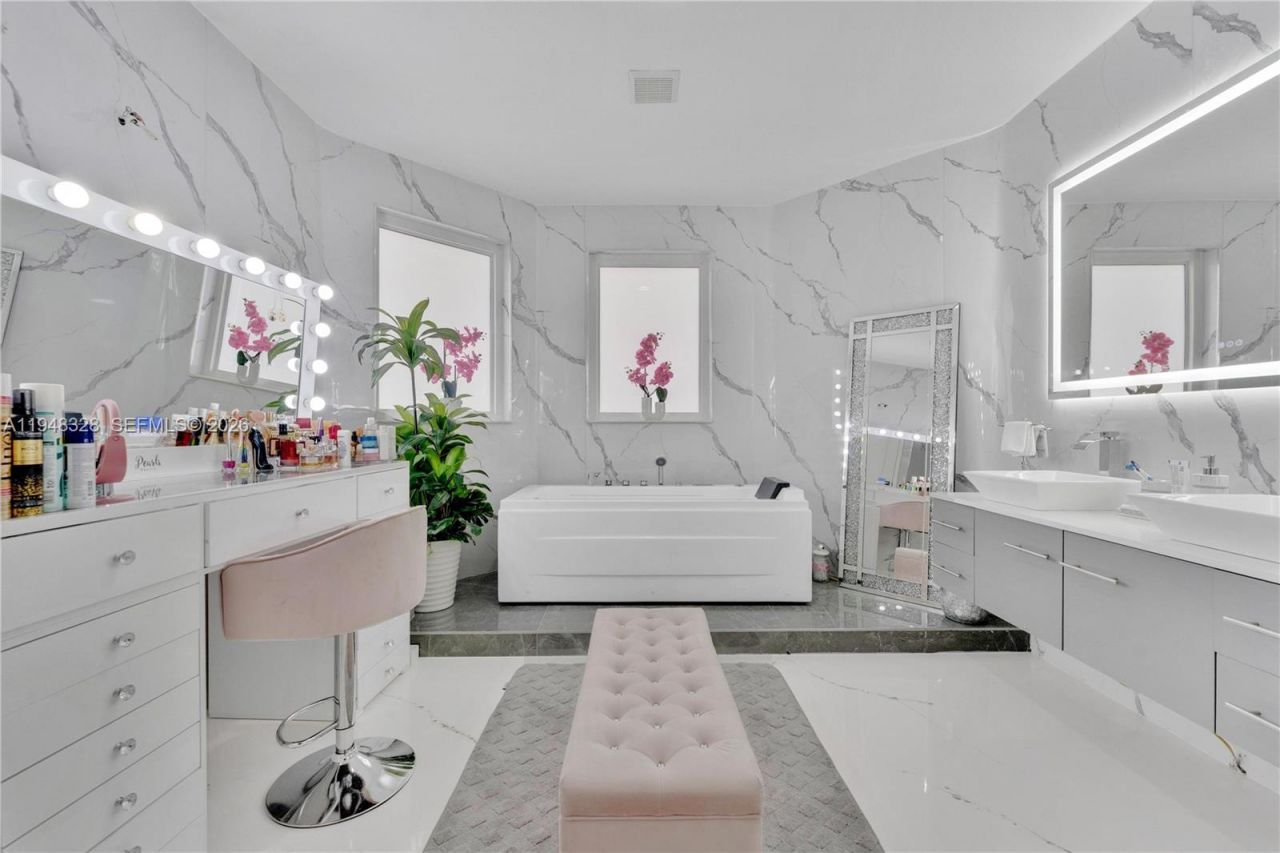 14452 SW 10th St, Miami, FL 33184 Photo