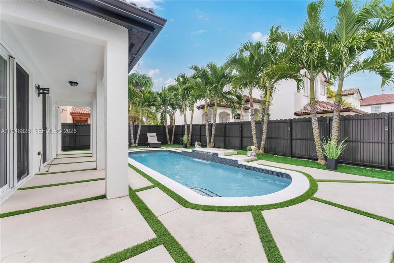 14452 SW 10th St, Miami, FL 33184 Photo