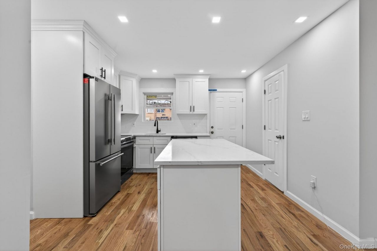 592 Powell Street, Brooklyn, NY 11212 Main Photo