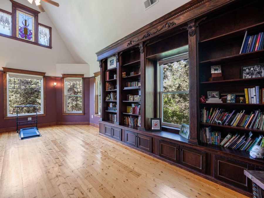 Property Image 29