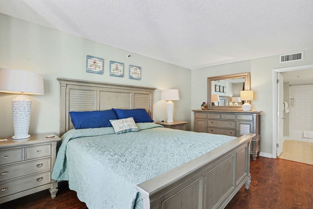 9840 Queensway Blvd. Photo 11