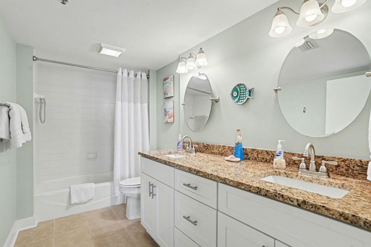 9840 Queensway Blvd. Photo 14