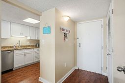 9840 Queensway Blvd. photo 4