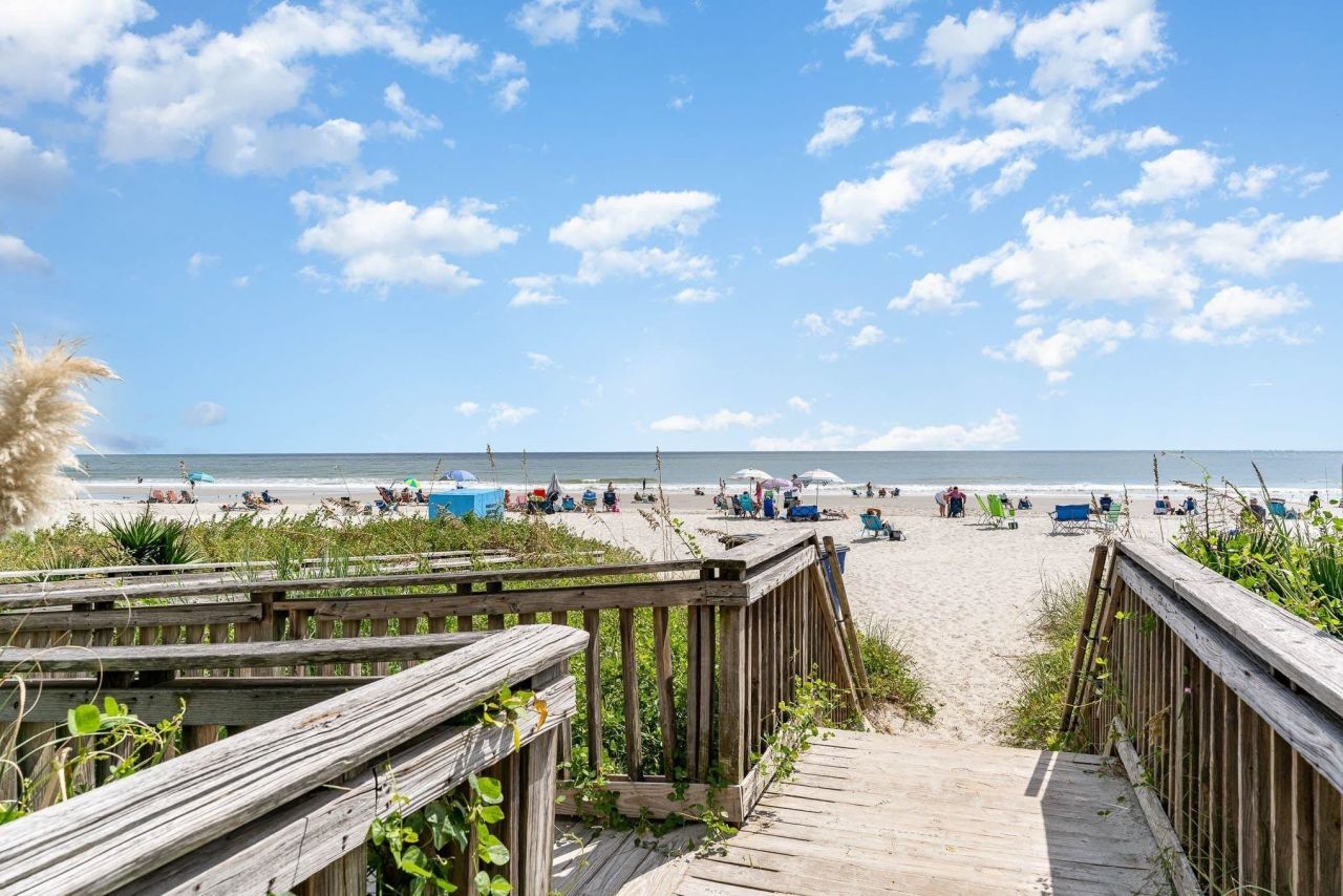 9840 Queensway Blvd. Photo 26