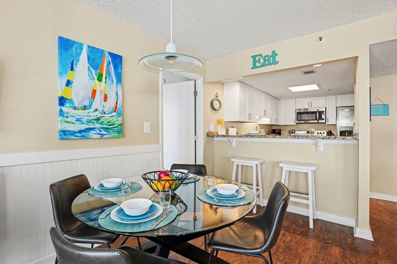 9840 Queensway Blvd. Photo 7