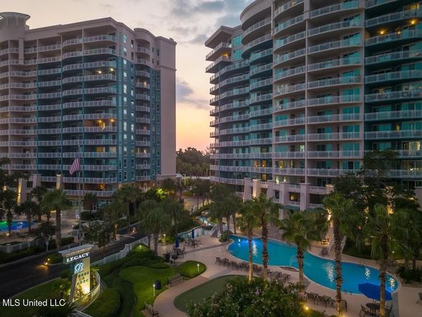 2228 Beach Drive, Gulfport, MS 39507