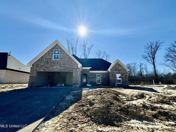 1051 Great Glen Drive, Southaven, MS 38671