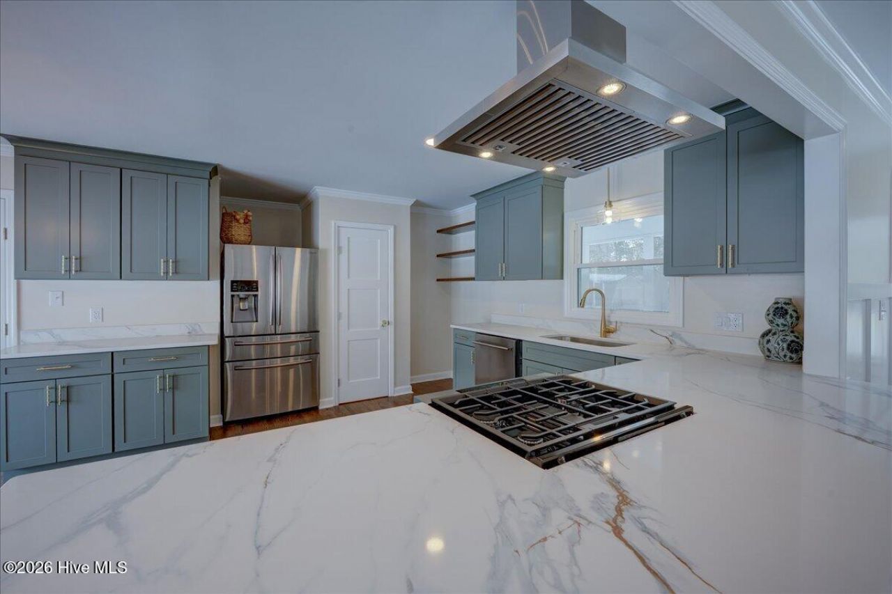 305 Country Club Drive, Trent Woods, NC 28562 Main Photo