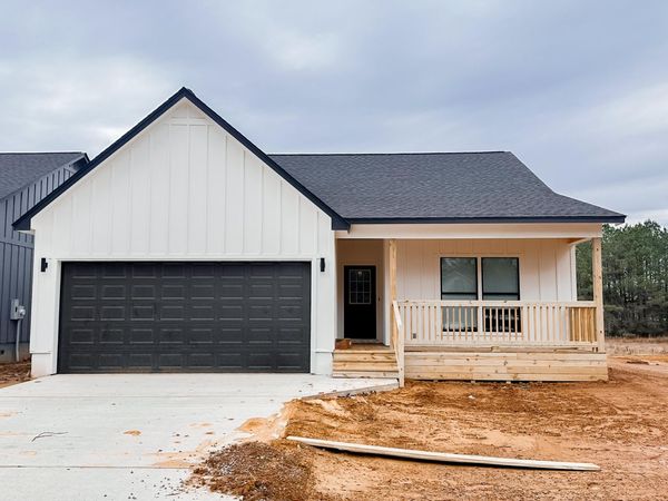 226 Sylvan Rd, Columbus, MS 39702