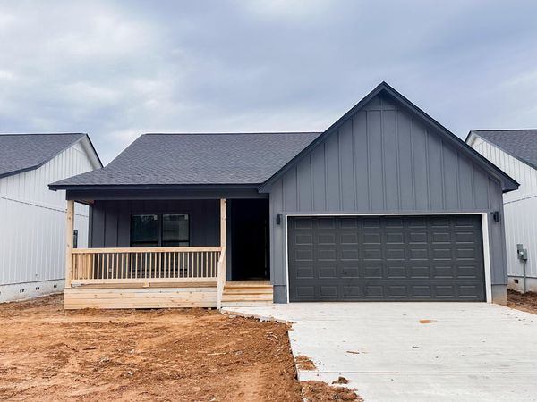 228 Sylvan Rd, Columbus, MS 39702