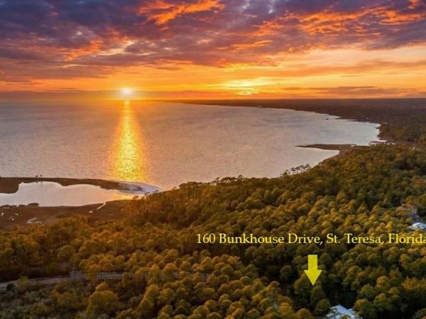 160 Bunkhouse Drive, St Teresa, FL 32358