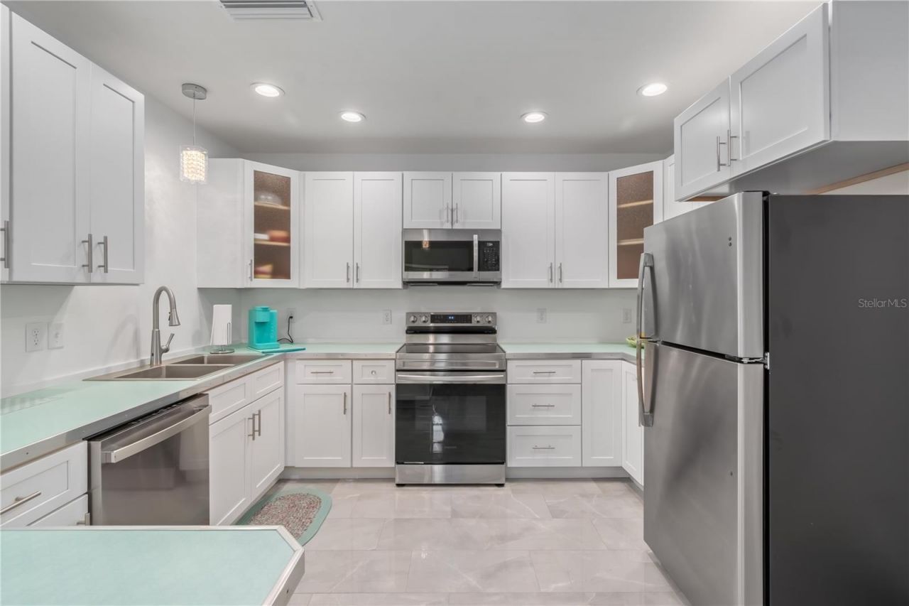 1415 SE 4th Avenue, Chiefland, FL 32626 Photo