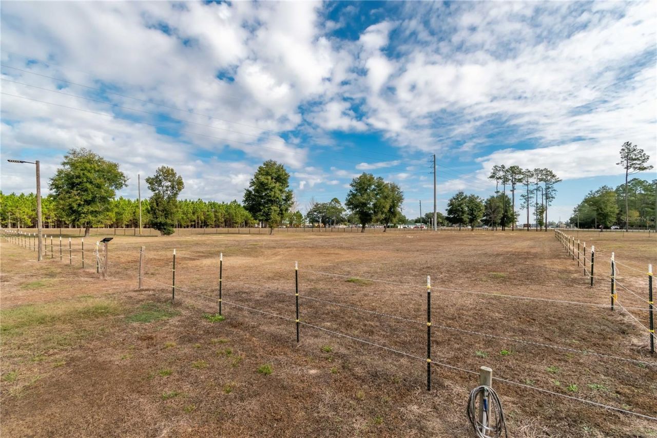 1415 SE 4th Avenue, Chiefland, FL 32626 Photo