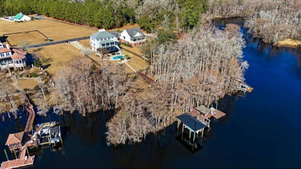 228 Wahee Pl. Photo 39