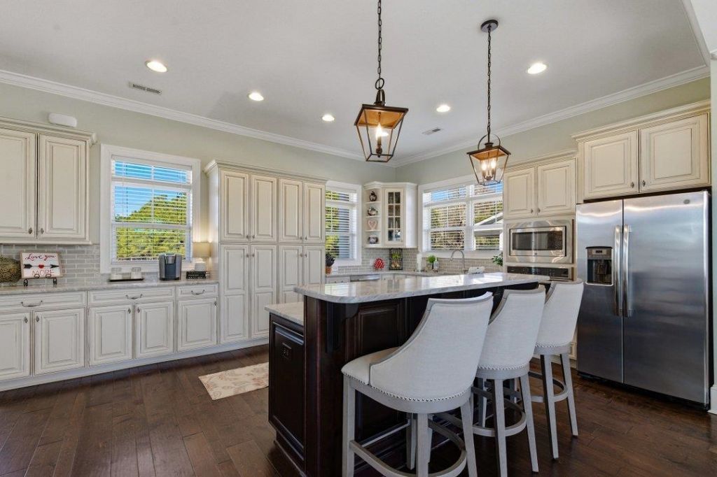 228 Wahee Pl. Photo 6