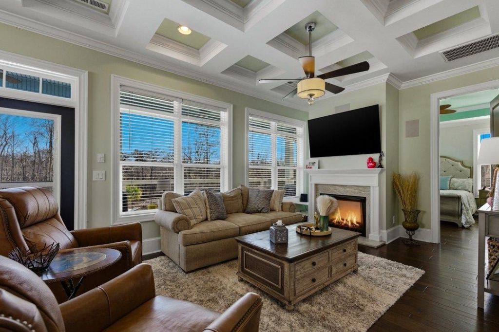 228 Wahee Pl. Photo 8