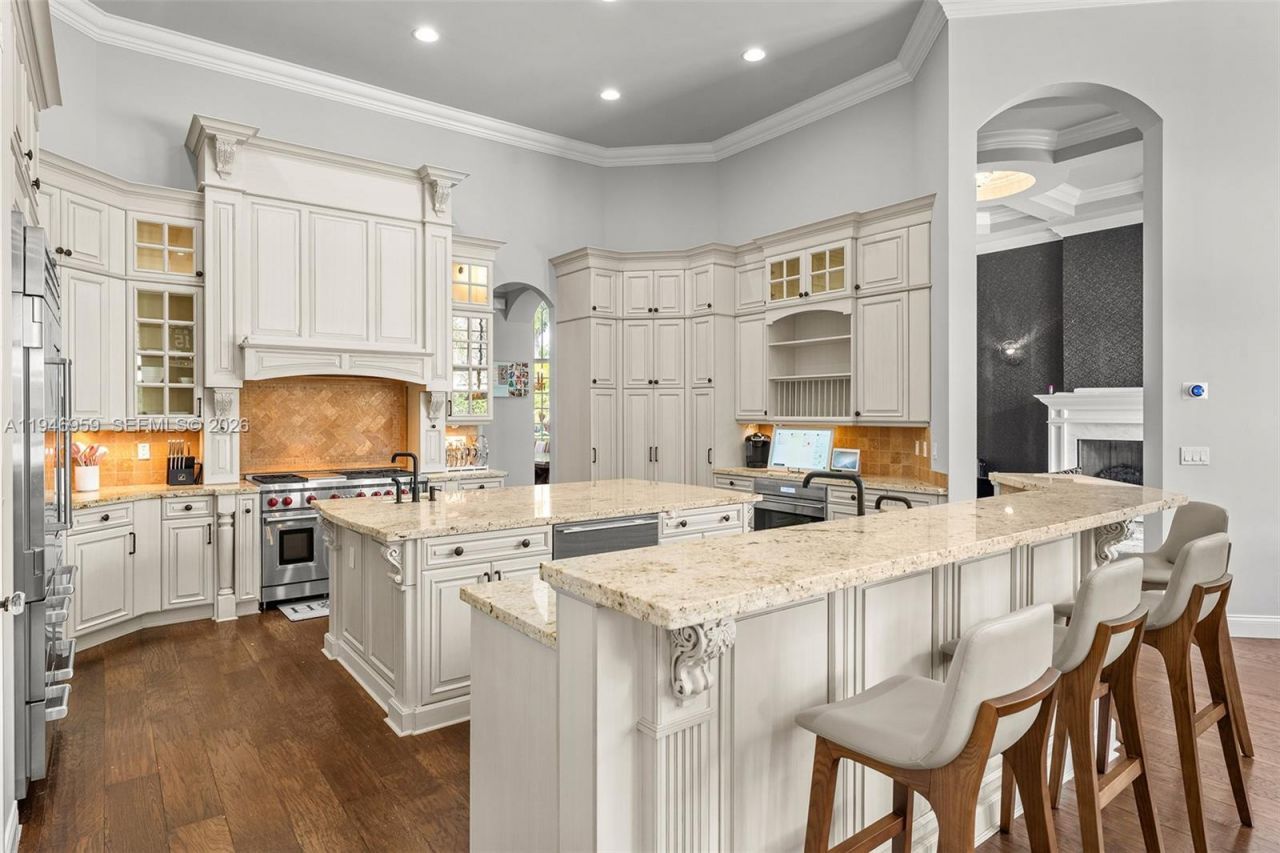 12401 N Stonebrook Cir, Davie, FL 33330 Photo