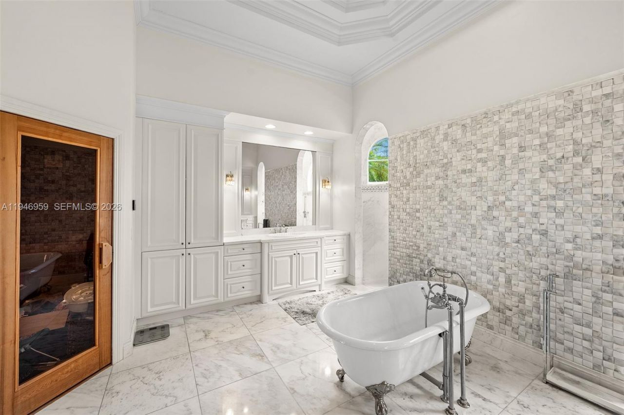 12401 N Stonebrook Cir, Davie, FL 33330 Photo