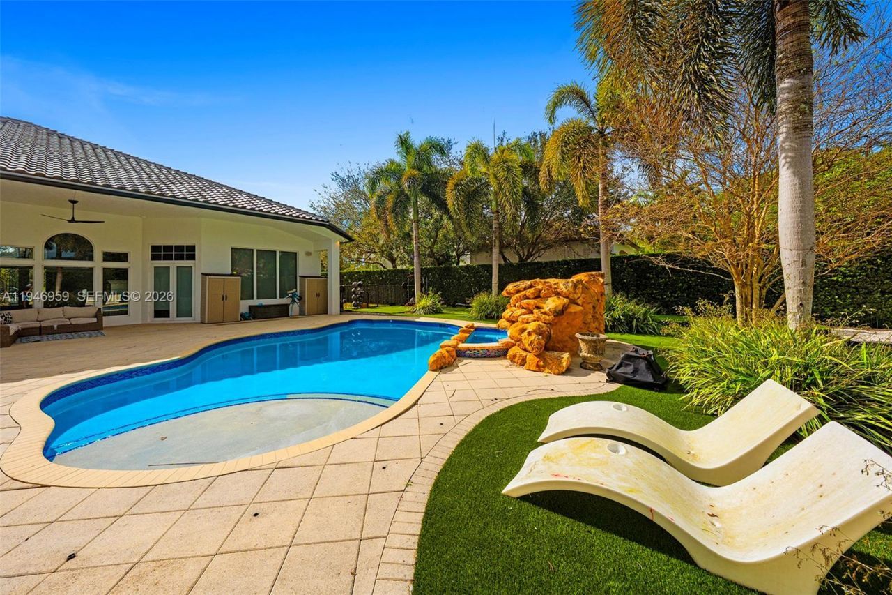 12401 N Stonebrook Cir, Davie, FL 33330 Photo