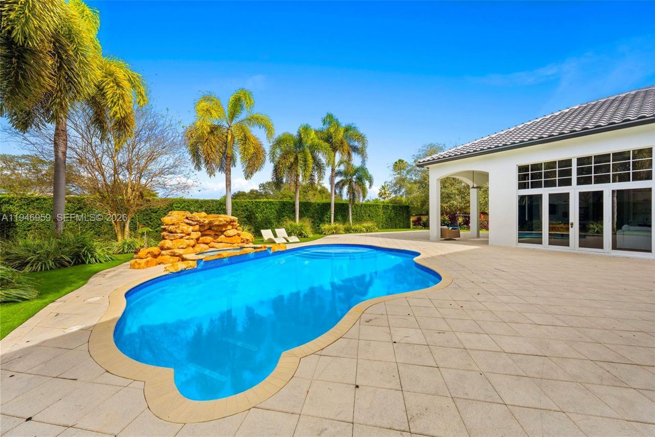 12401 N Stonebrook Cir, Davie, FL 33330 Photo