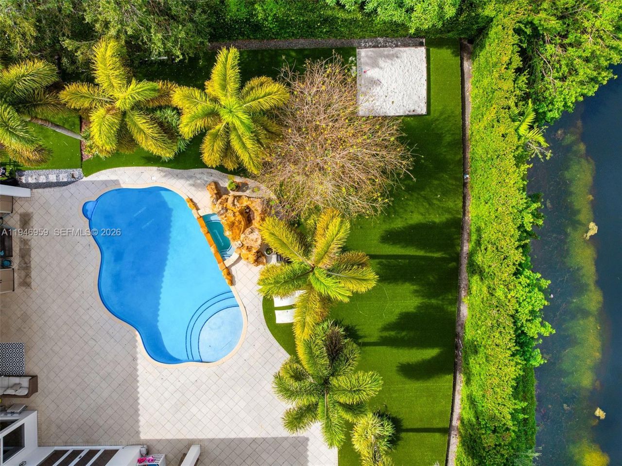 12401 N Stonebrook Cir, Davie, FL 33330 Photo