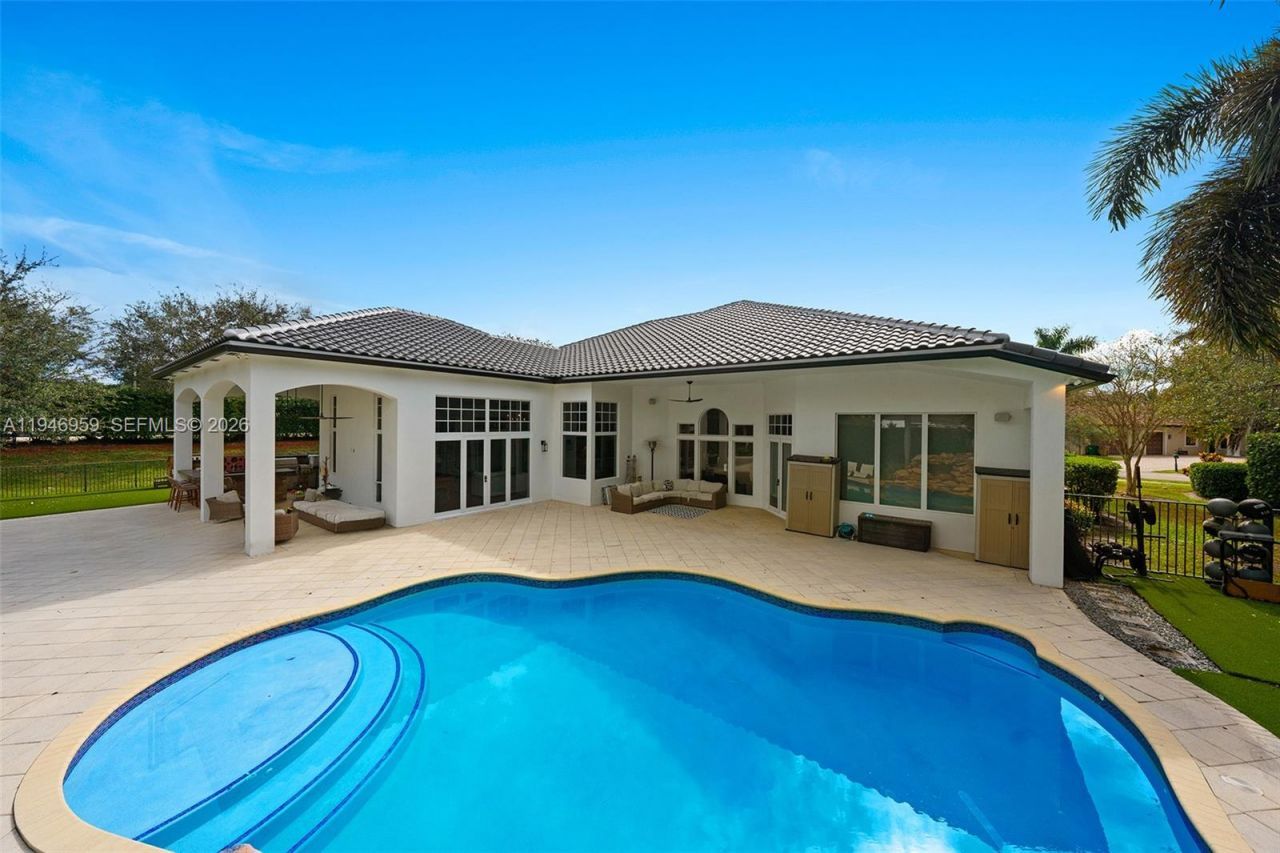 12401 N Stonebrook Cir, Davie, FL 33330 Photo