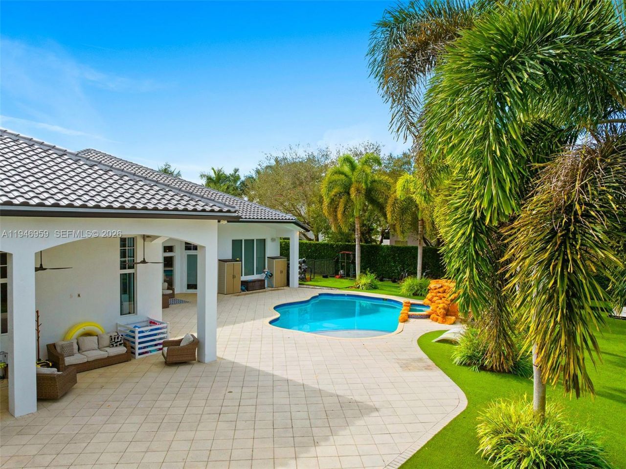 12401 N Stonebrook Cir, Davie, FL 33330 Photo