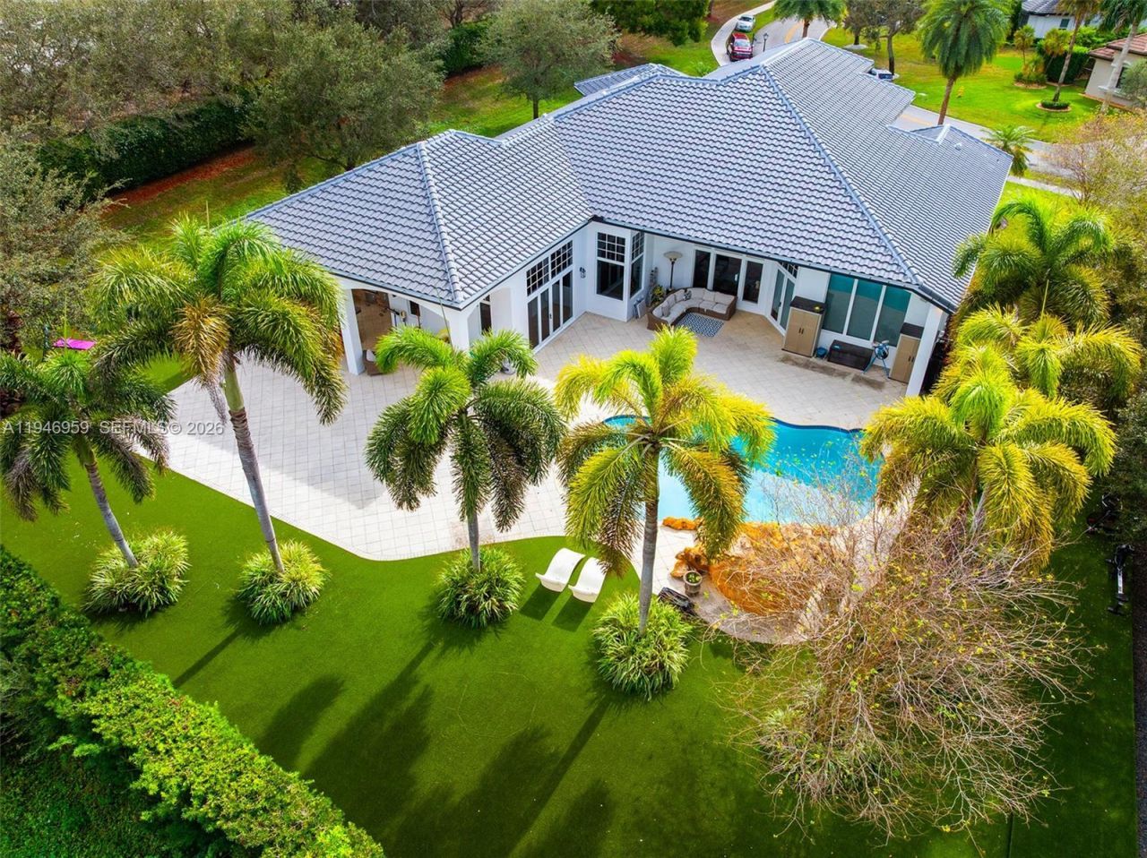 12401 N Stonebrook Cir, Davie, FL 33330 Photo