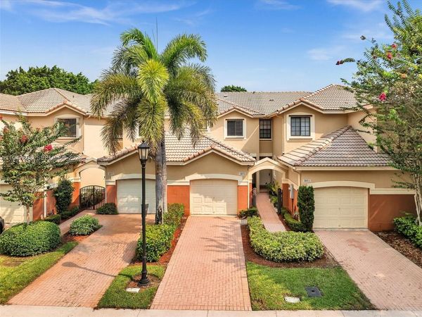 3853 Tree Top Dr, Unit 3853, Weston, FL 33332