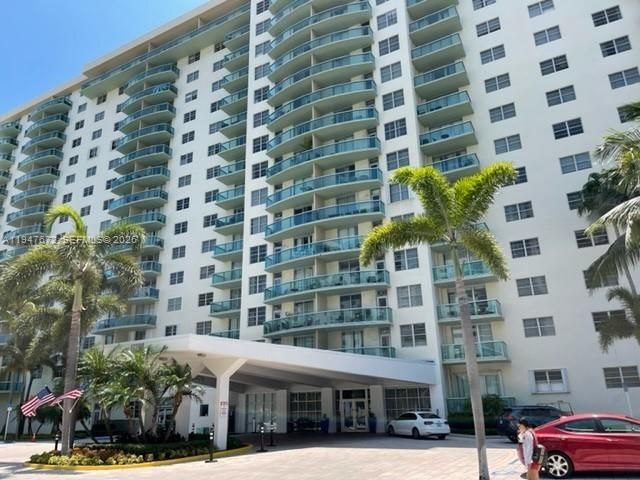 19390 Collins Ave, Unit 219, Sunny Isles Beach, FL 33160 Photo