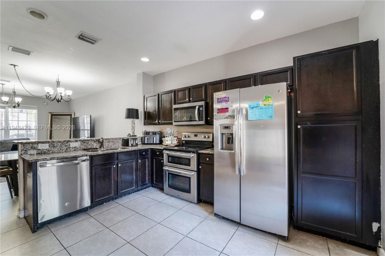 9360 SW 171st Ct, Miami, FL 33196 Photo