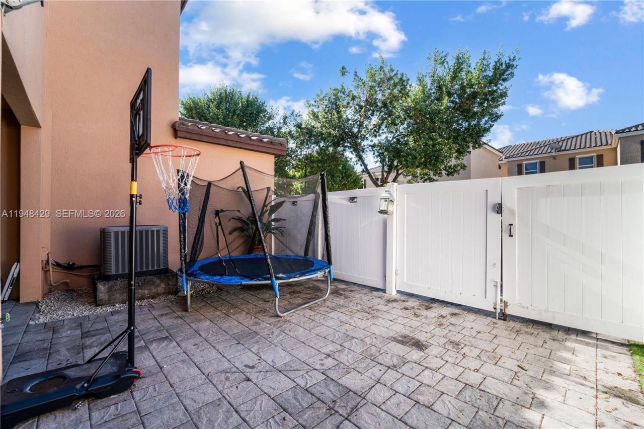 9360 SW 171st Ct, Miami, FL 33196 Photo