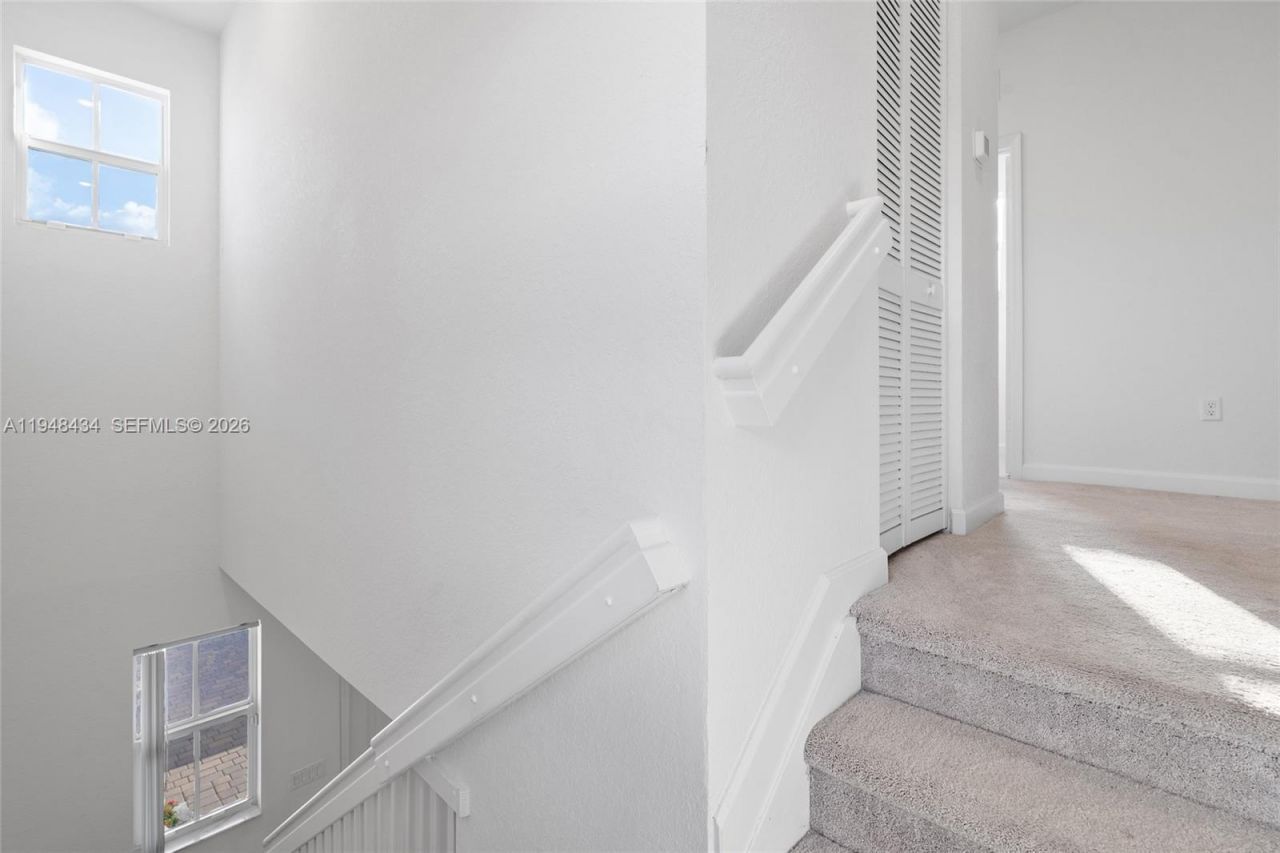 2405 NW 131st Cir , Miami, FL 33167 Photo