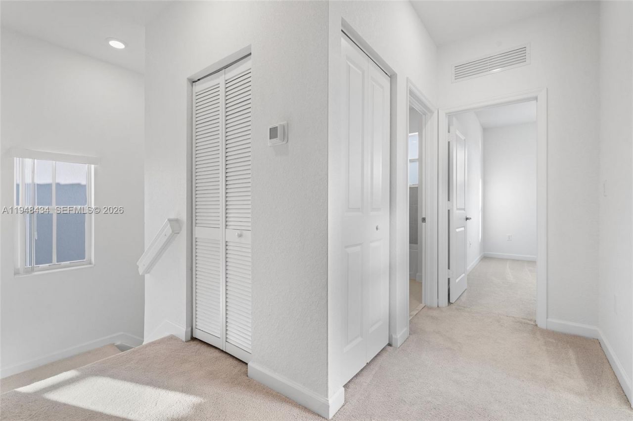 2405 NW 131st Cir , Miami, FL 33167 Photo