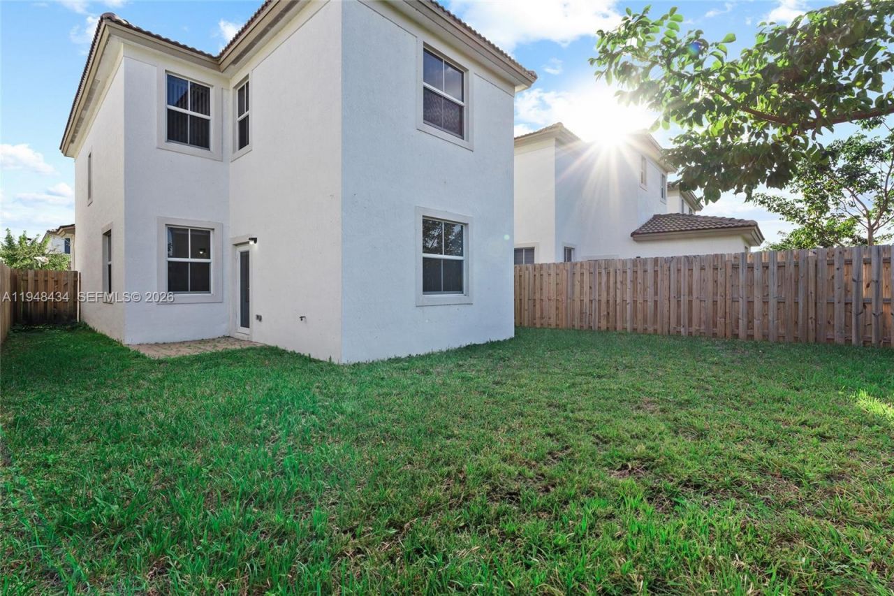 2405 NW 131st Cir , Miami, FL 33167 Photo