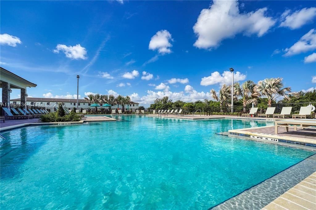 2405 NW 131st Cir , Miami, FL 33167 Photo