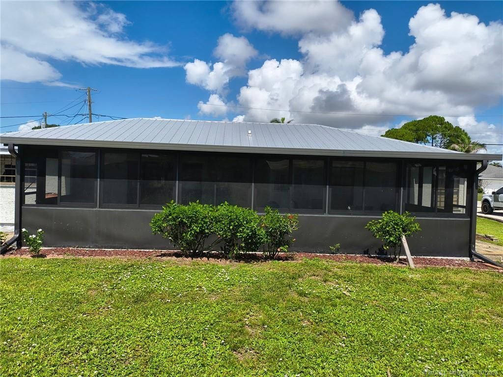 2401 SE Avalon Road, Port Saint Lucie, FL 34952 Photo