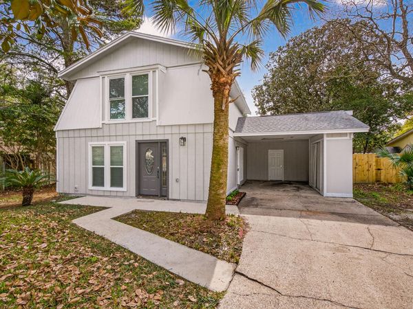 16 NW Cinderella Lane, Fort Walton Beach, FL 32547