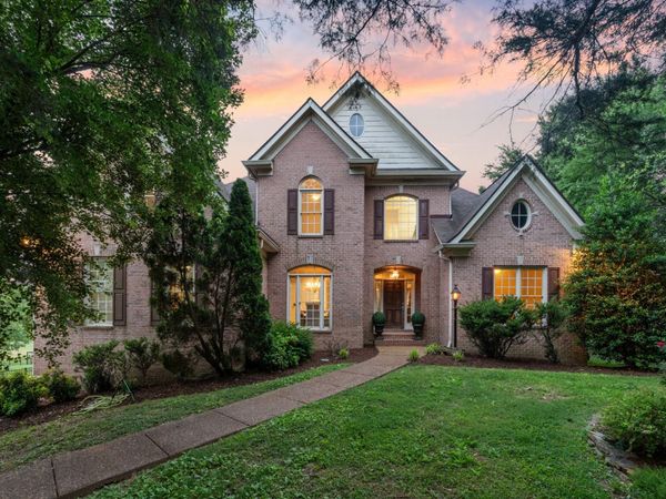 2425 Deerbourne Dr, Brentwood, TN 37027