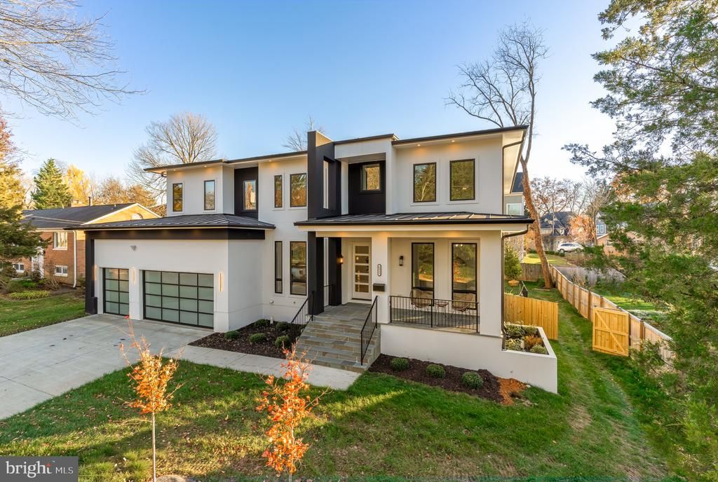 6935 Southridge Drive, McLean, VA 22101 Main Photo